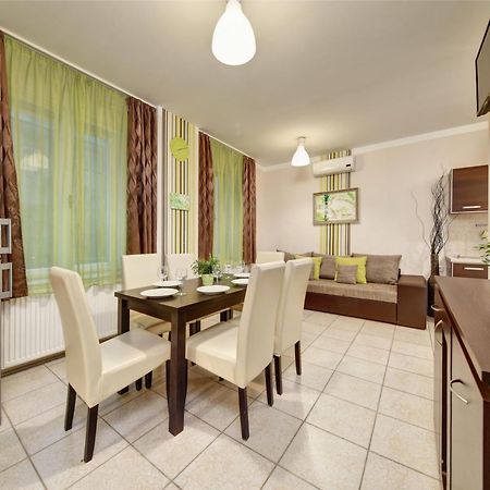 Central Walk Fashionstreet Apartmnts بودابست المظهر الخارجي الصورة